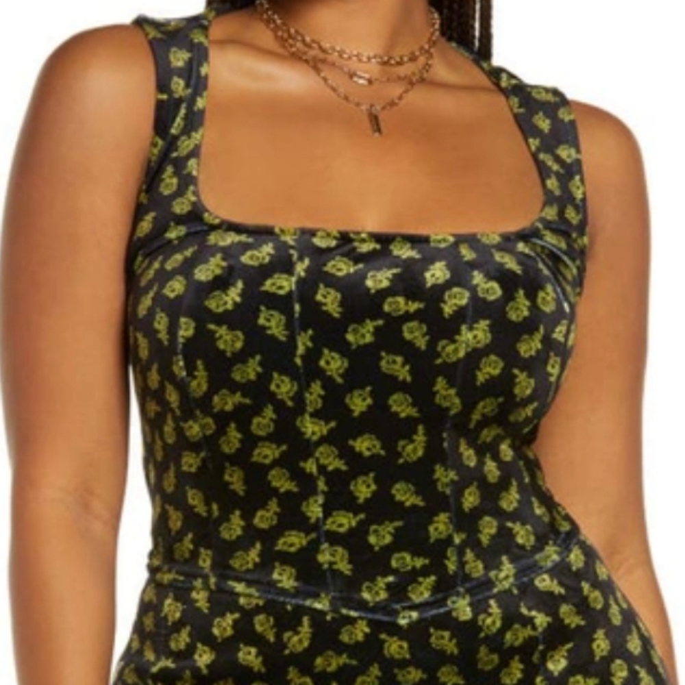 BP Rose Velour Crop Corset Tank in Black Bella